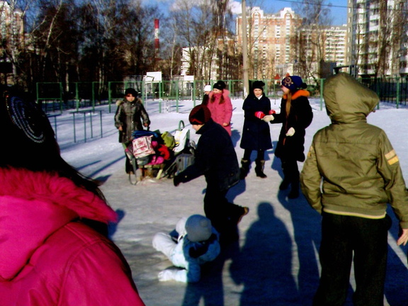 Горка у школы 1001 на Солнцевском