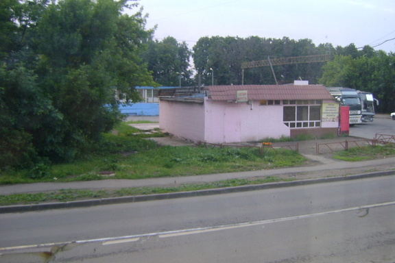 Площадь перед жд. платформой Востряково (2009)
