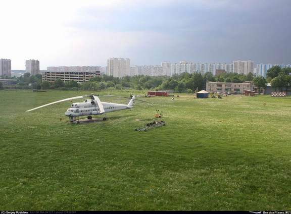 Вертолеты на аэродроме НПО Взлет в Солнцево