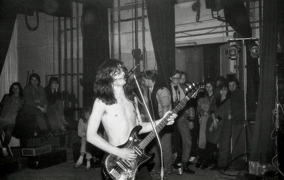 Фото с выступления группы Э.с.т , Пост И 99% В КИНОТЕАТРЕ Солнцево