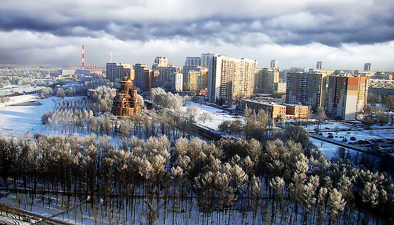 Нет метро, храм без отделки